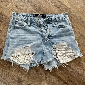 Hollister lace pocket ripped jean shorts